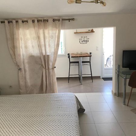 Appartement Dans La Colline Belgentier Bagian luar foto