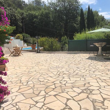 Appartement Dans La Colline Belgentier Bagian luar foto
