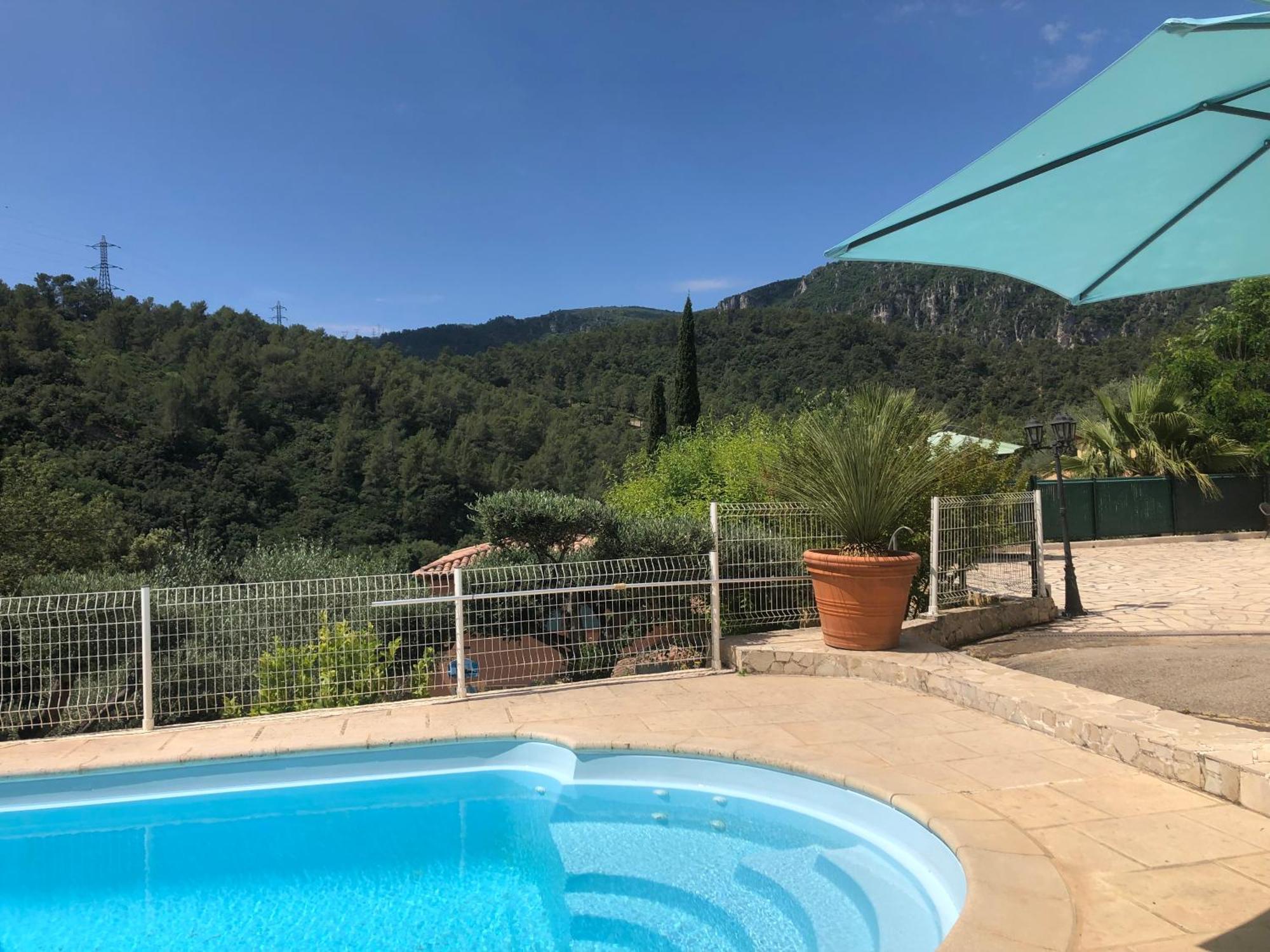 Appartement Dans La Colline Belgentier Bagian luar foto